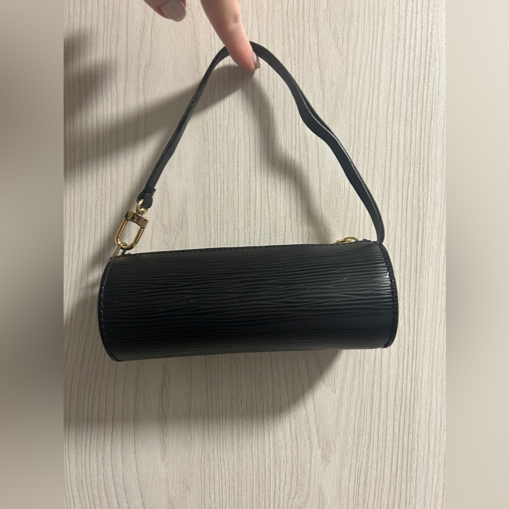 Louis Vuitton Soufflot Pochette Epi Leather